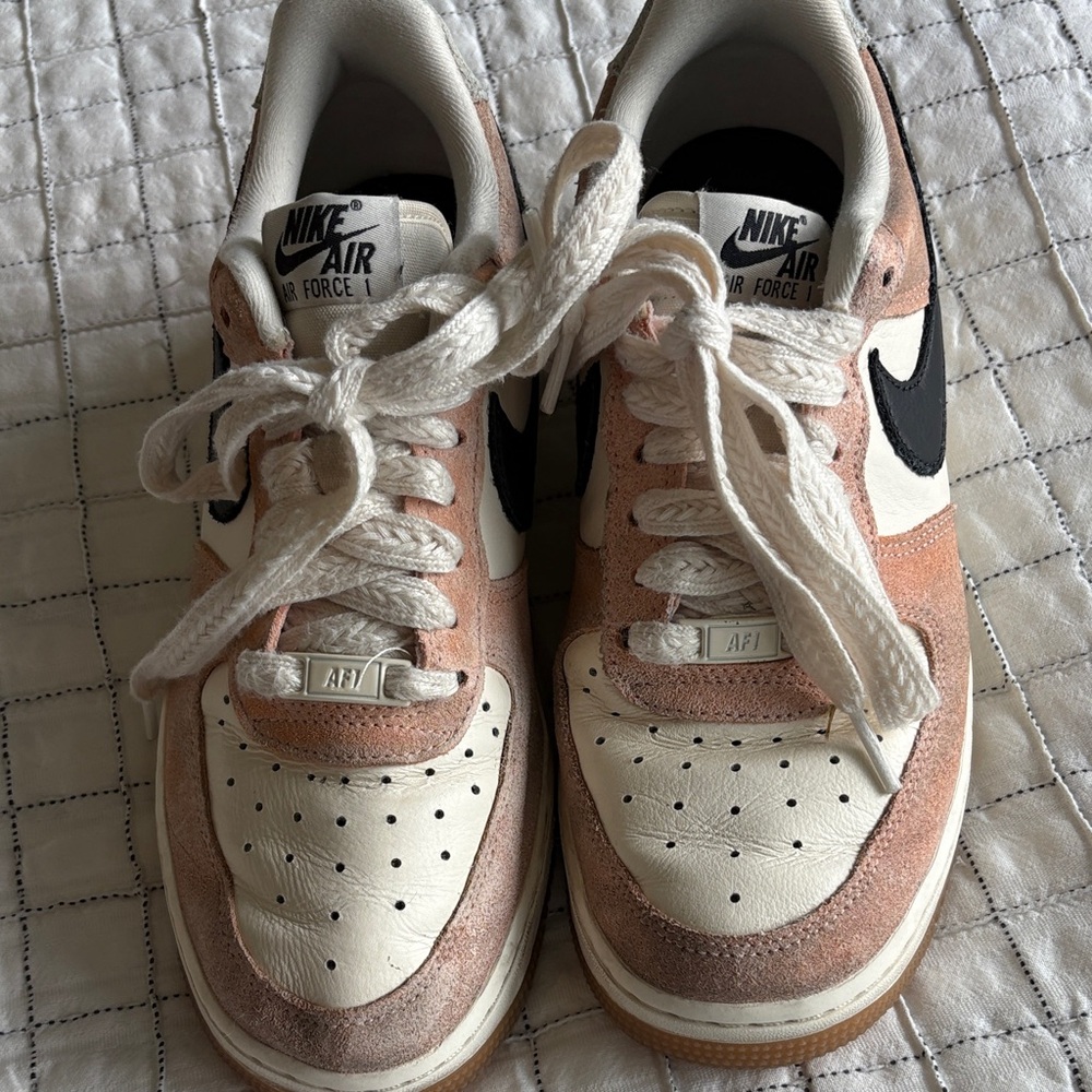 Nike Air Force 1 in Pink/Peach and White Women’s Sz 8.5
